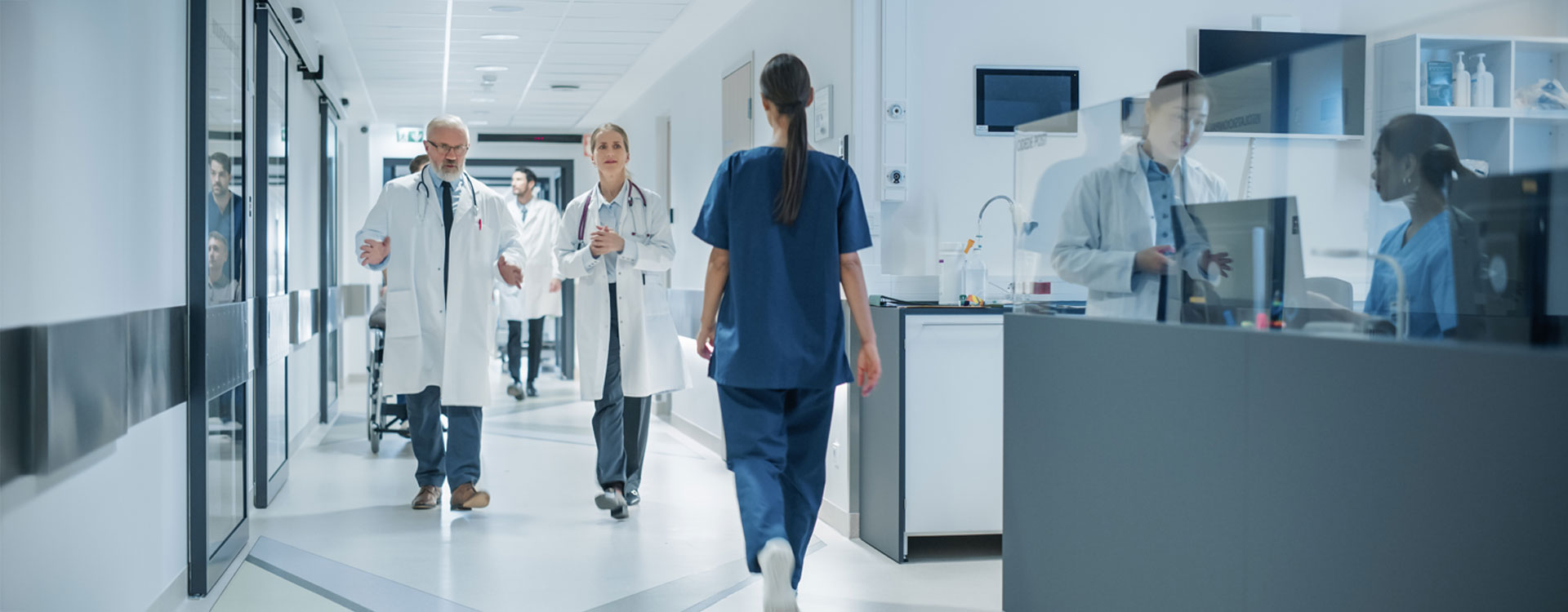 Prácticas supervisadas en hospitales y clínicas dermatológicas
